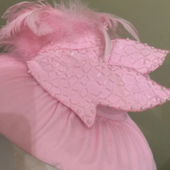 Really Cute NWT Dress Hat / Church Hat by Lisa Rene’ White Church Hats – Church suits for less main image 3